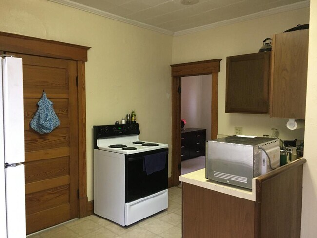 Foto del edificio - 208 Avondale Ave