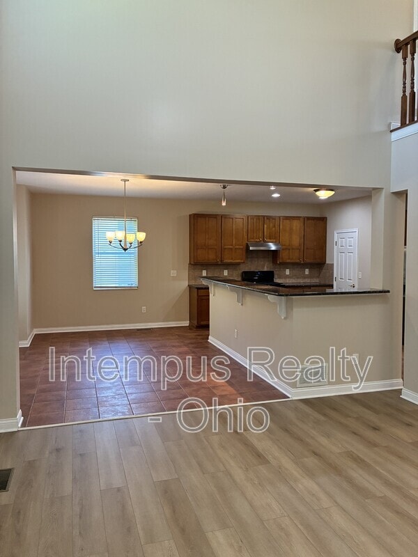 Foto del edificio - 7737 Tree Lake Blvd