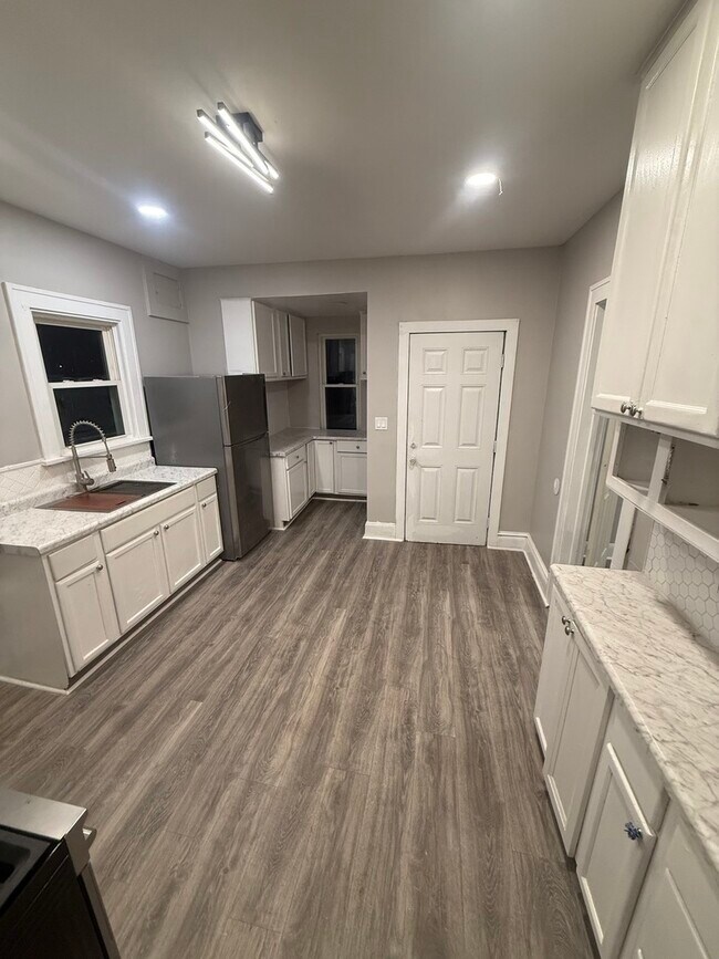 Foto del edificio - 746 N Schuyler Ave