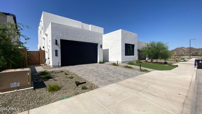 Building Photo - 7429 W Bent Tree Dr