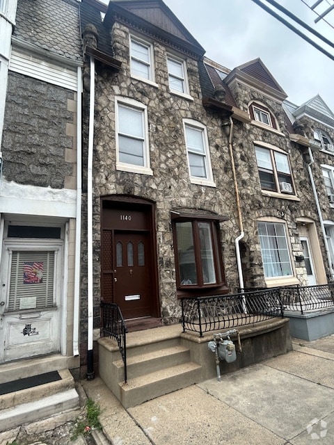 Building Photo - 1140 N 10th St