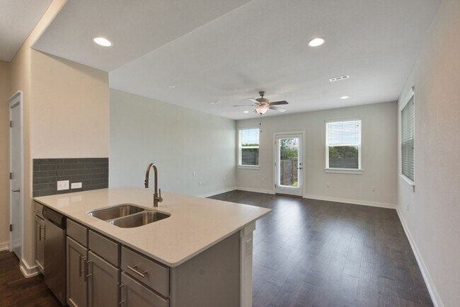 Foto del edificio - 8913 Parker Ranch Cir