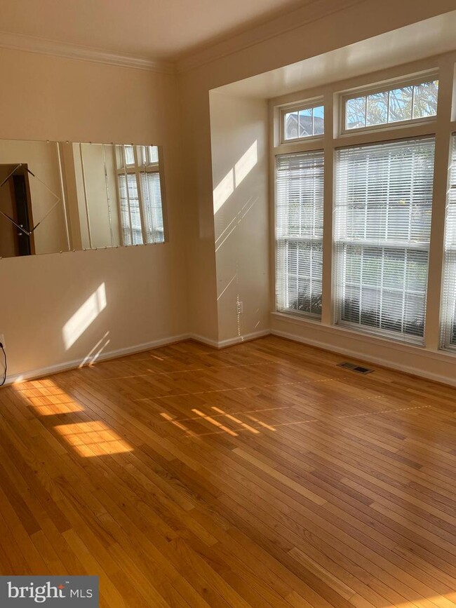 Building Photo - 7885 Cranford Farm Cir