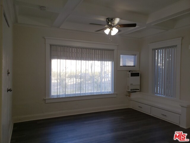 Building Photo - 5428 S Figueroa St