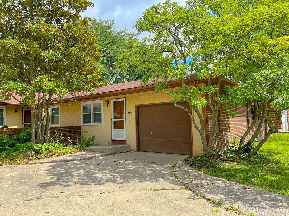 27222724 Blendon Woods Blvd Unit 2724, Columbus, OH 43231 Room for