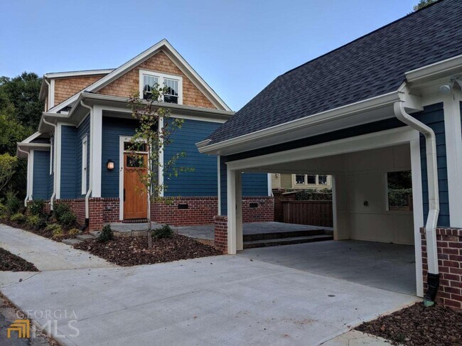 Building Photo - 993 Albion Ave NE