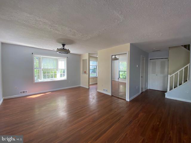 Foto principal - 82 O'Neill Ct