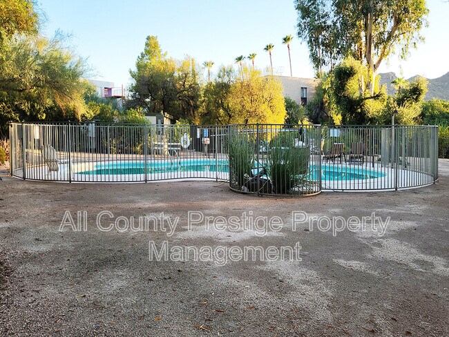 Building Photo - 37616 N Tranquil Trail