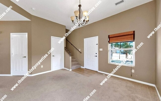 Building Photo - 5 bedroom home in Los Milagros