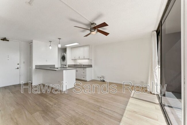 Photo - 320 Lili?uokalani Ave House