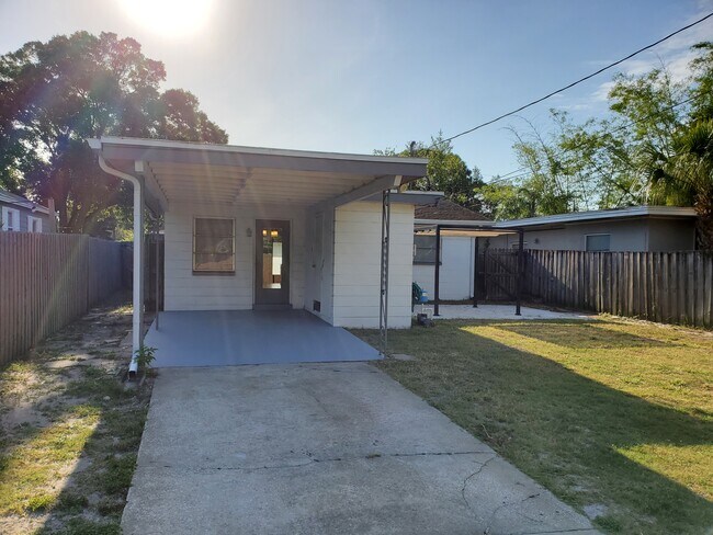 Foto del edificio - 632 50th St N