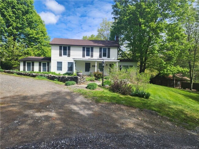 Building Photo - 133 Ackert Hook Rd