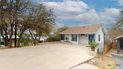 Building Photo - 1021 Hillcrest Forest