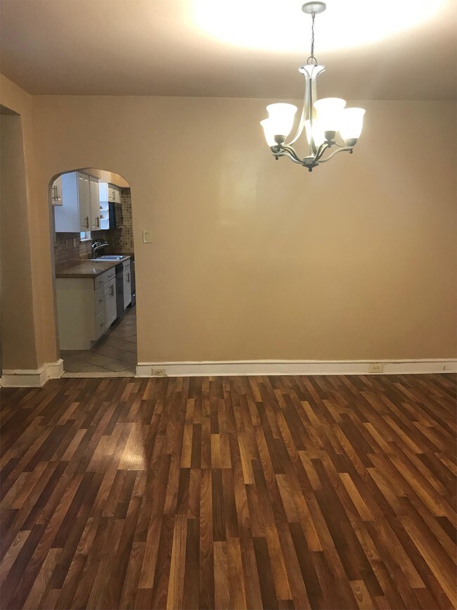 Foto del edificio - 6115 Carpenter St