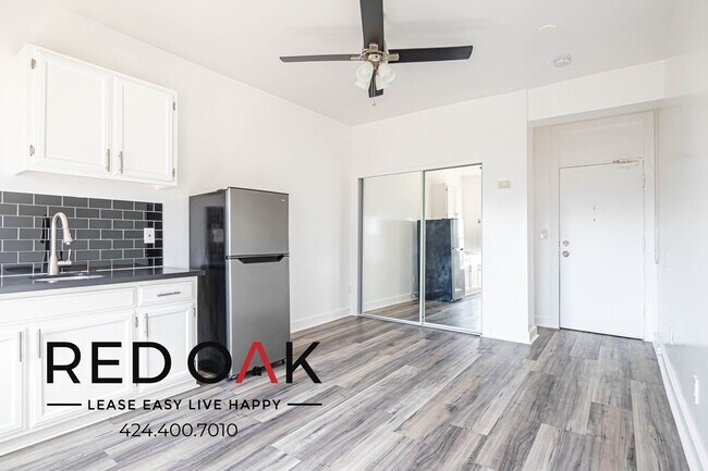 Foto del edificio - 744 Beacon Ave