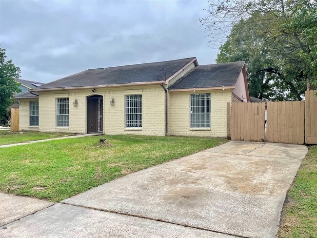 Building Photo - 7110 Foxmar Ln