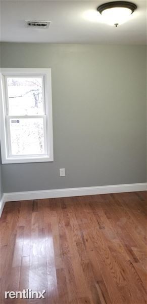 Foto del edificio - 3 br, 2 bath Apartment - 28 Smith St Apt 1