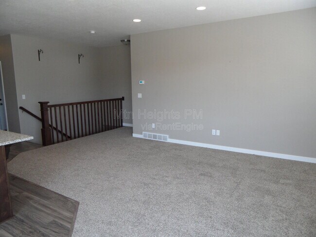 Foto del edificio - 797 Tamsin Ct