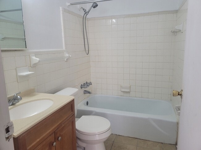 Building Photo - 317 E Florida St