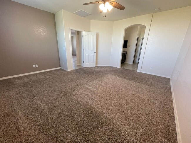 Building Photo - Charming and Stylish Home in Horizon City