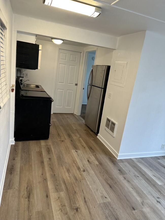 Foto del edificio - 8323 SE 62nd Ave