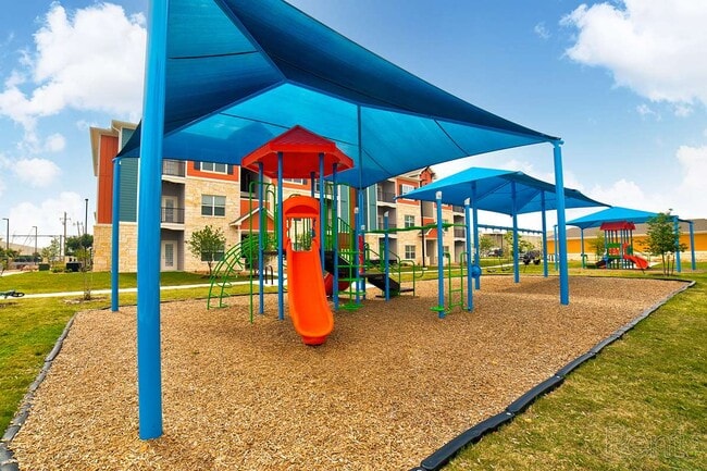 Shaded Playground - GRAND STATION