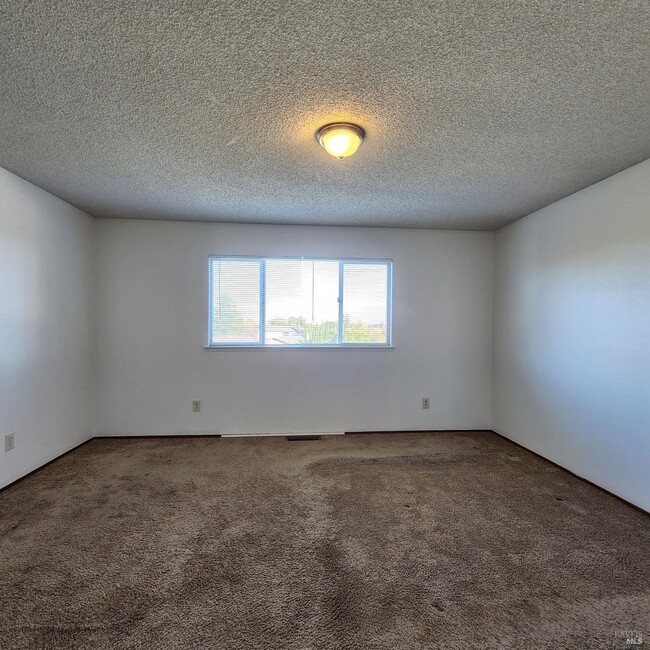 Building Photo - 5046 Brookdale Cir
