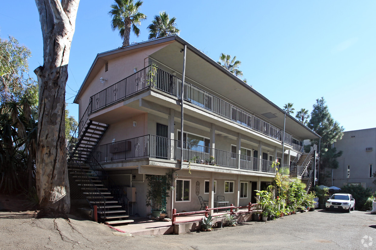 Primary Photo - Canyon View Apartments