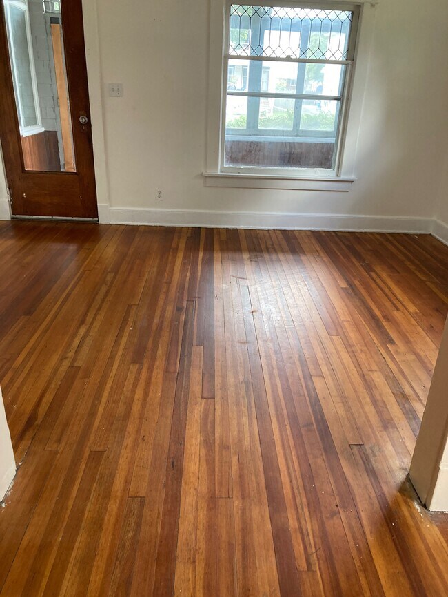 Living room - 55 Tompkins St