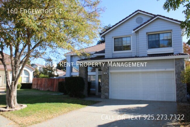 Building Photo - Gorgeous 4 Bed/2.5 Bath Home in Great Trac...
