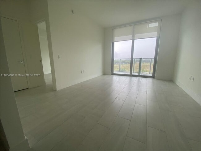 Building Photo - 2000 Metropica Wy