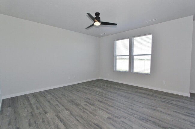 Building Photo - Immaculate Home Nestled in Baraya Sub