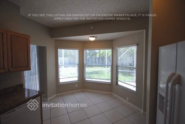 Building Photo - 1081 Fairfax Cir W