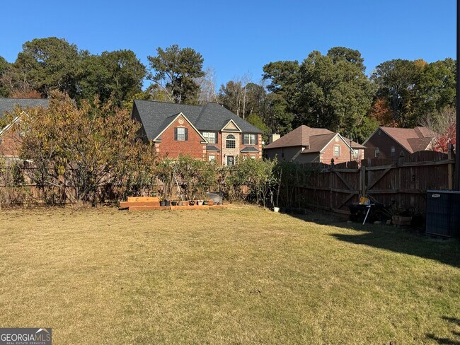 Foto del edificio - 352 Plymstock Dr