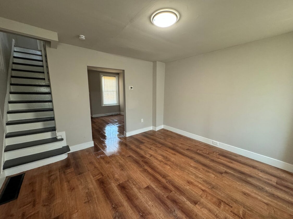 Primary Photo - Charming 3-Bedroom Home with Private Outdo...
