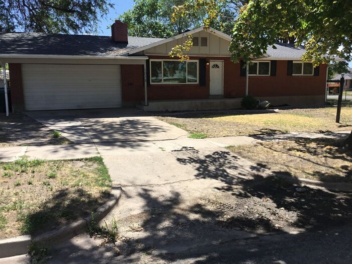 Primary Photo - 4 Bedroom 2 Bath Home 2 Car Garage. Dog Fr...