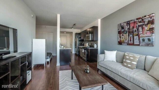 Building Photo - Studio, 1 bath Apartment - 1255 N Wells St