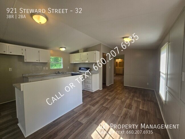 Foto del edificio - 921 Steward St