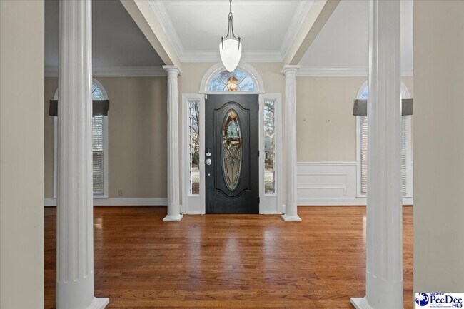 Foto del edificio - 3406 Sussex Ct