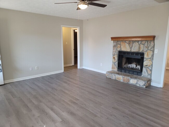 Foto del edificio - NEW to Rental Market! Do not Miss Out on t...