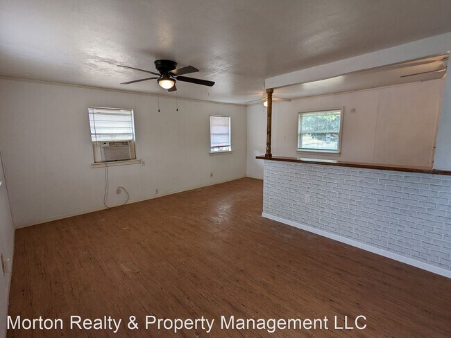 Building Photo - 1 br, 1 bath House - 801 Mercedes Dr.