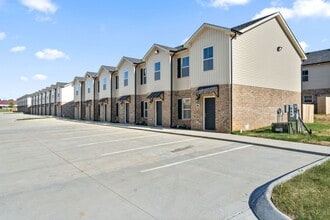 Building Photo - 360 Luxury Townhomes