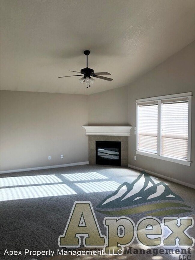 Building Photo - 3 br, 2 bath House - 11409 W. Silverview St.