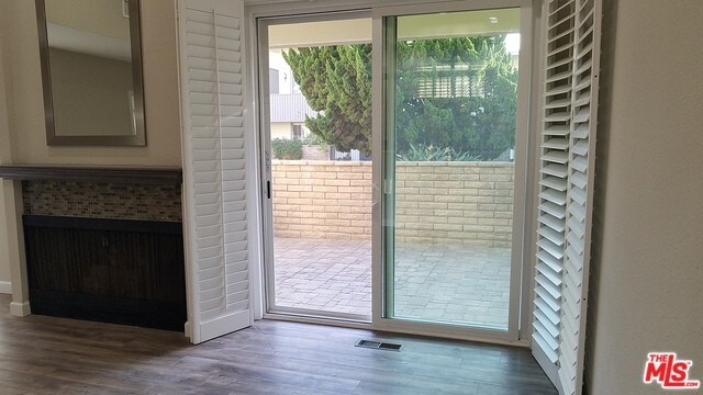 Building Photo - 4715 La Villa Marina