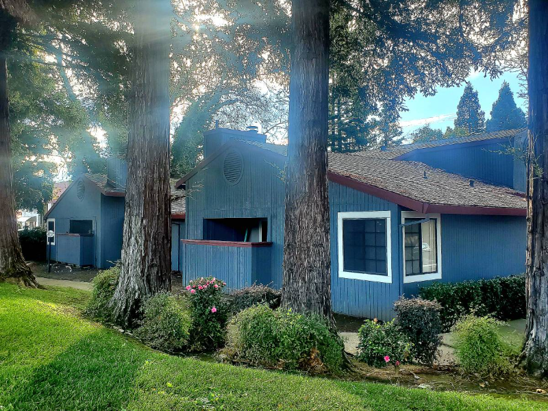 Foto principal - 7849 Sunrise Blvd