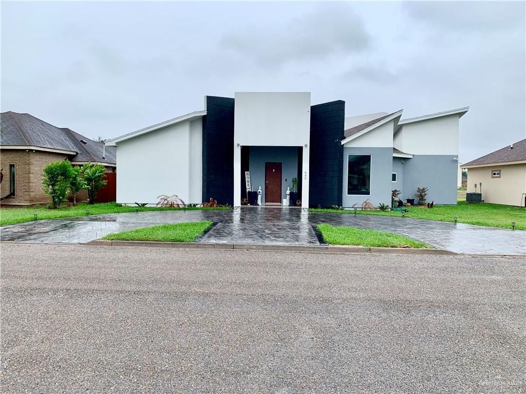 Foto principal - 800 New Orleans Cir