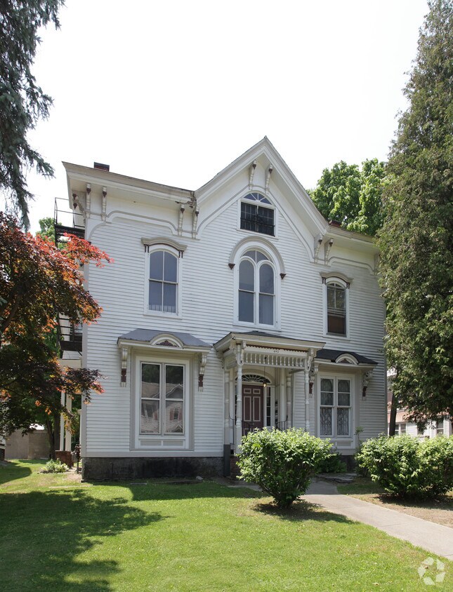 Foto principal - 440 Glen St