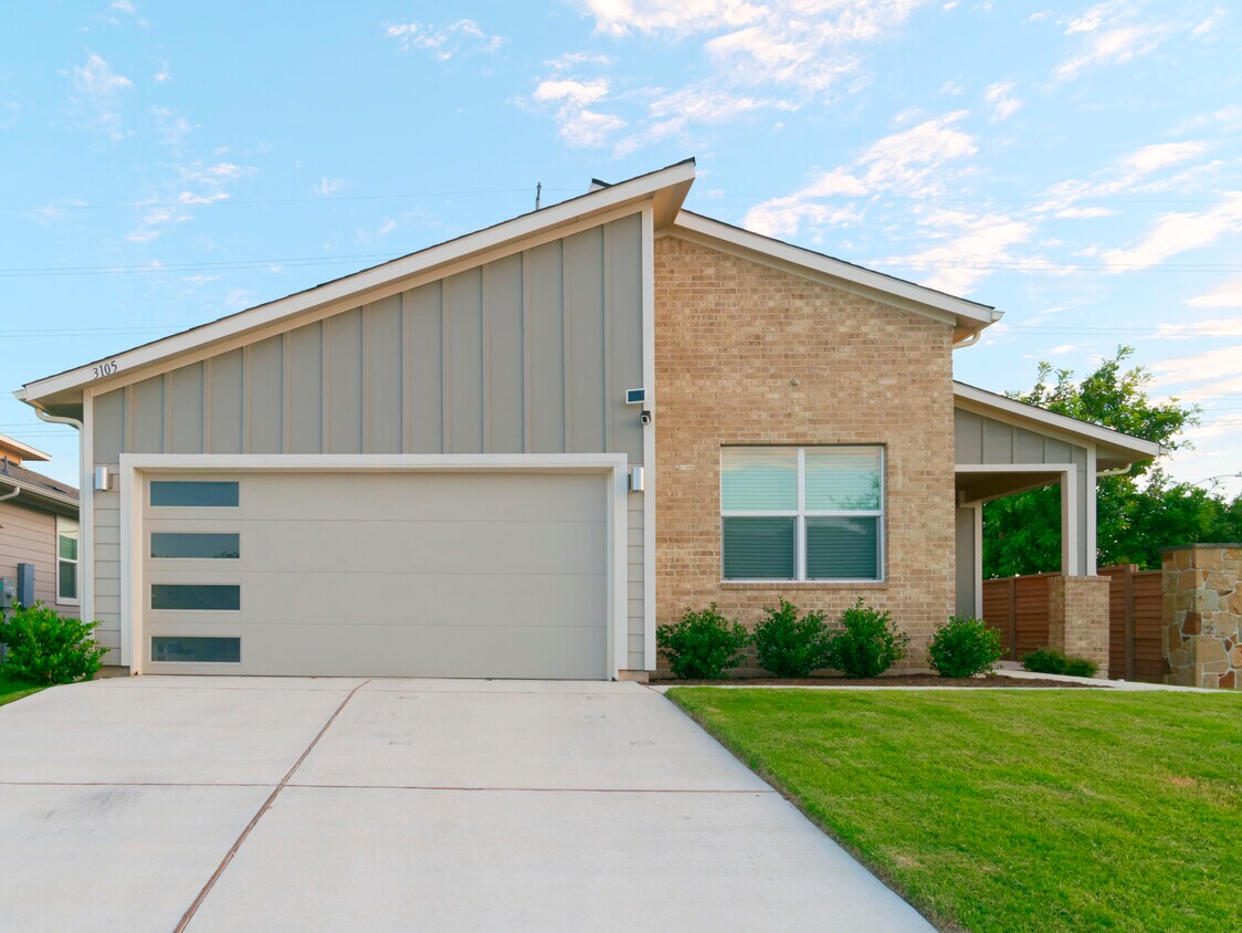 Primary Photo - 3105 Armidale Dr