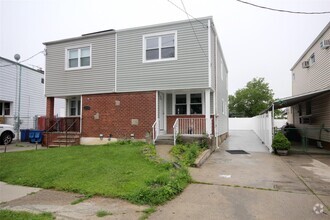 Building Photo - 64-32 136th St