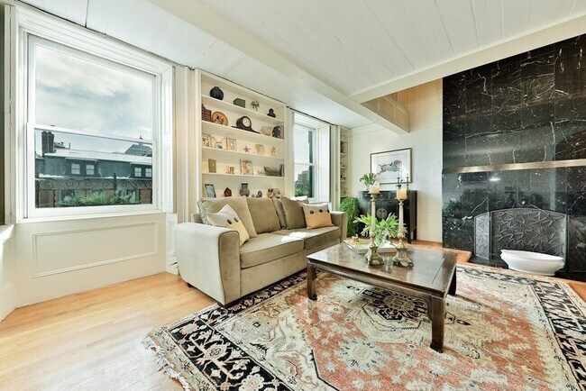 Foto del edificio - 124 Beacon St